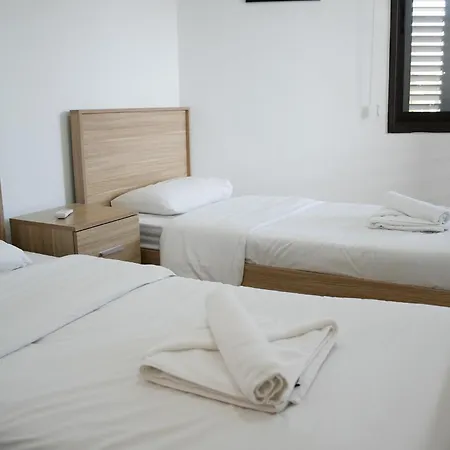 Resitour - Aphrodite Gardens 아파트