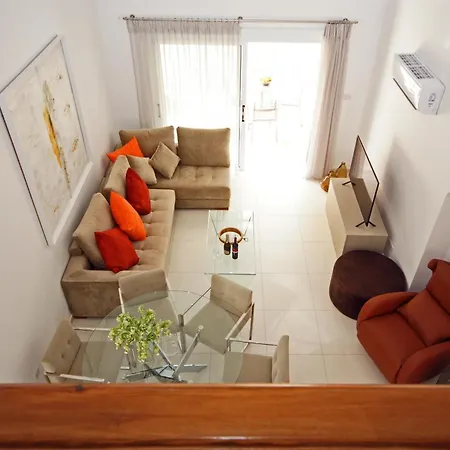 Resitour - Aphrodite Gardens 아파트 *