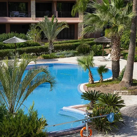 Resitour - Aphrodite Gardens 파포스