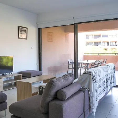 Resitour - Aphrodite Gardens 아파트 *