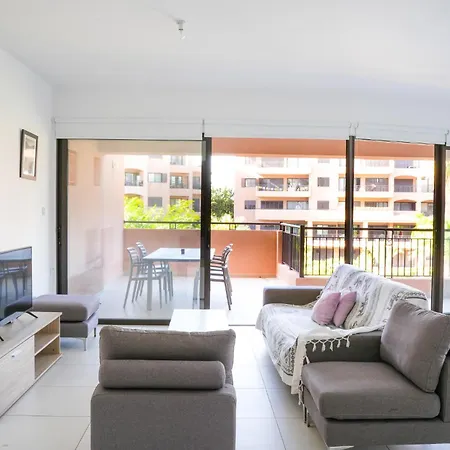 아파트 Resitour - Aphrodite Gardens 파포스