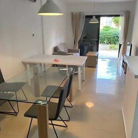 Resitour - Aphrodite Gardens Appartement