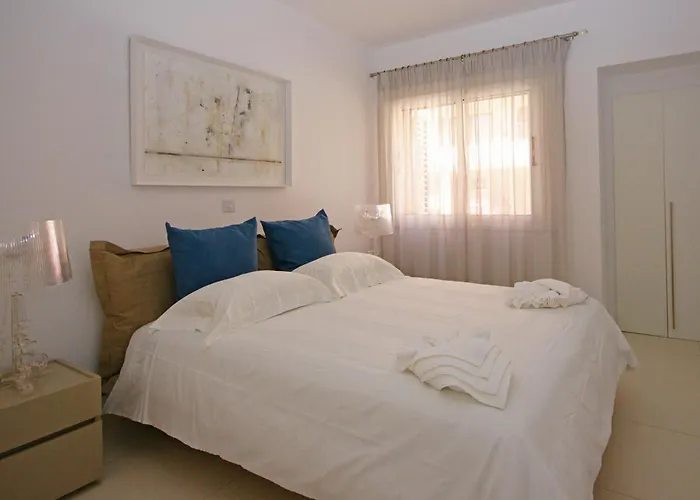 Resitour - Aphrodite Gardens Apartman